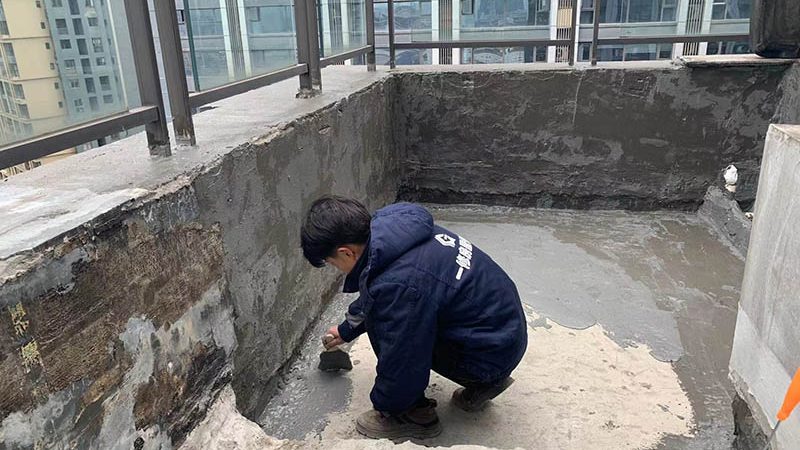 屋顶防水涂料施工步骤详解：关键环节与注意事项
